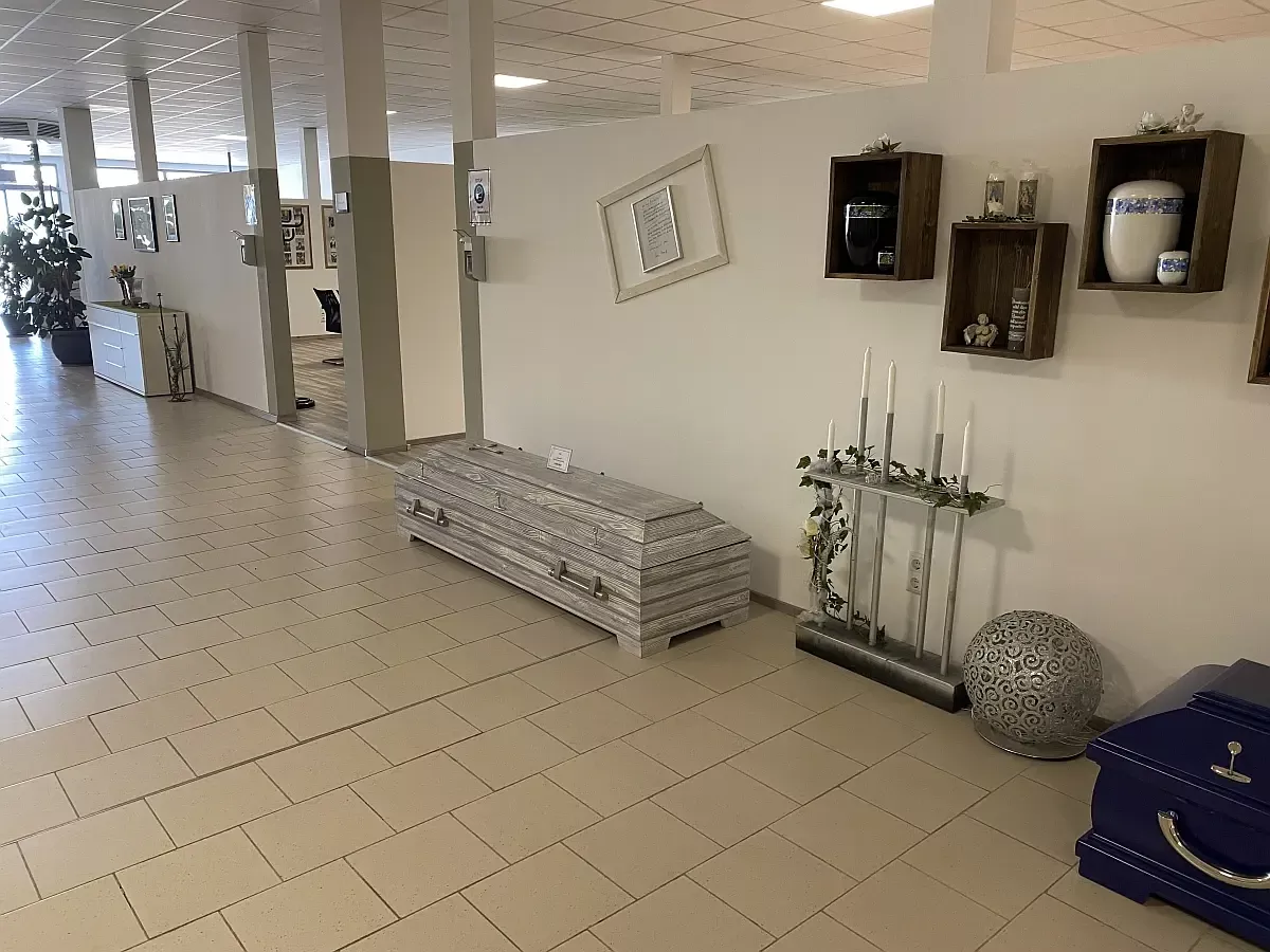 Innenansicht Bestattung Marcus Biermeier in Kelheim